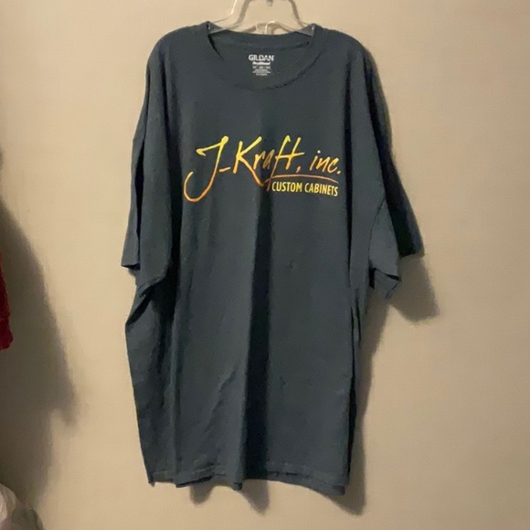 Gildan Dark Gray Tee - Picture 1 of 3